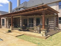 Cedar Arbor with Stone Column Bases and Stone BBQ Island in Frisco (1)